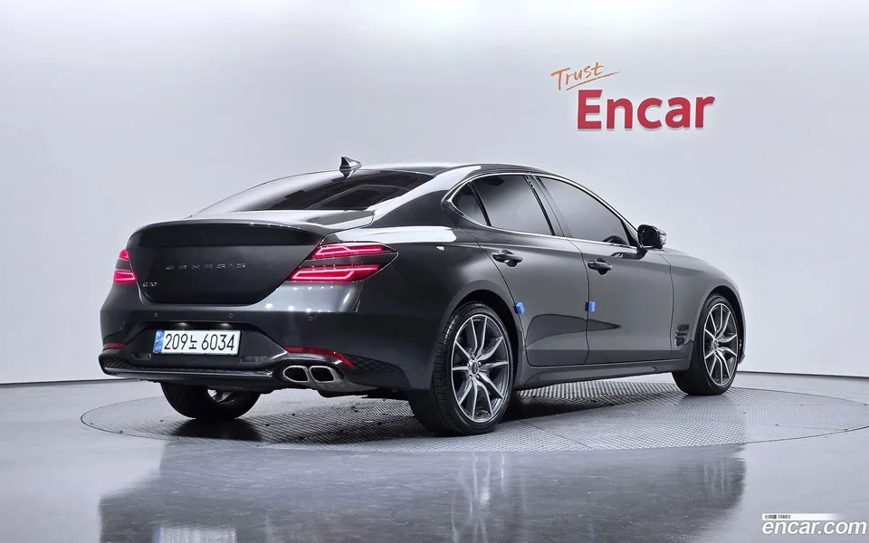 Genesis G70 2.0T 2WD 2022 — миниатюра 2