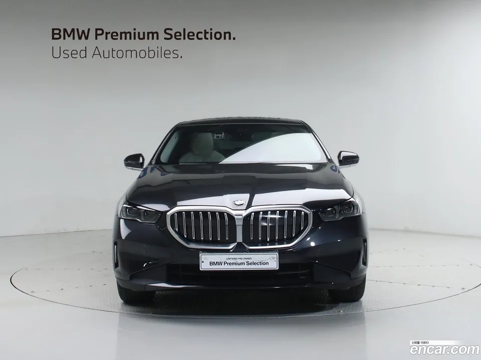 BMW 5 Series 520i 2025 — миниатюра 2