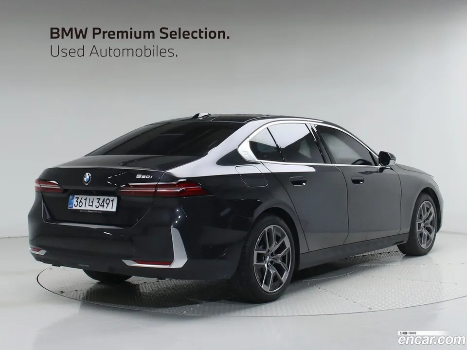 BMW 5 Series 520i 2025 — миниатюра 4