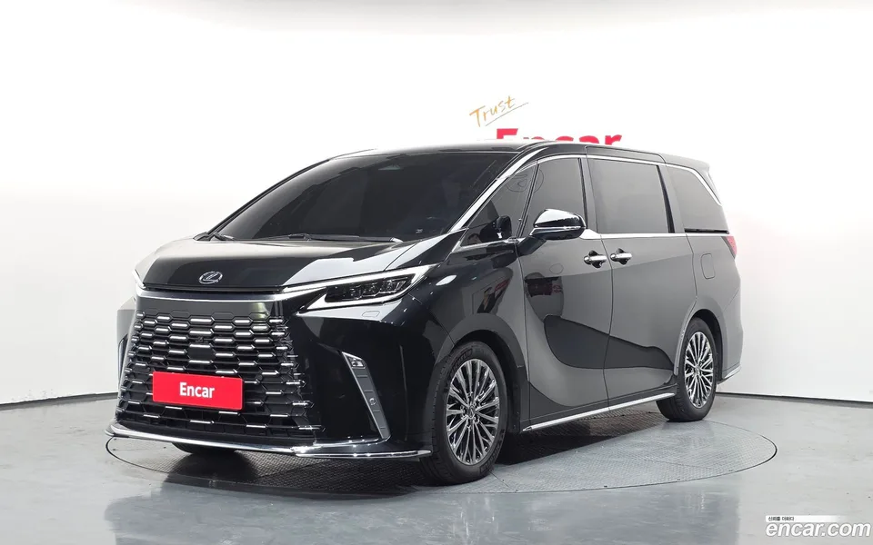 Lexus LM 500h 2025 — фото 1, купить с доставкой в Москву