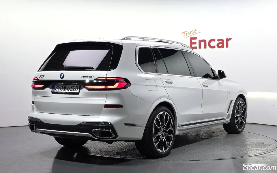 BMW X7 xDrive 40i M 6 2025 — миниатюра 2