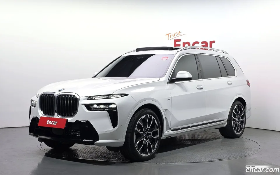 BMW X7 xDrive 40i M 6 2025 — фото 1, купить с доставкой в Москву