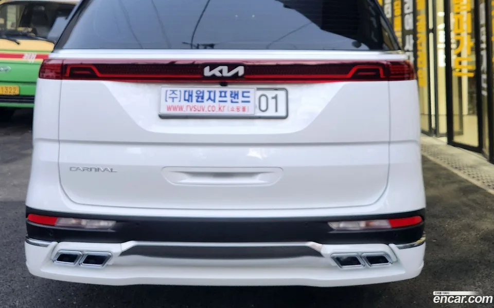 Kia Carnival 9 2023 — миниатюра 2