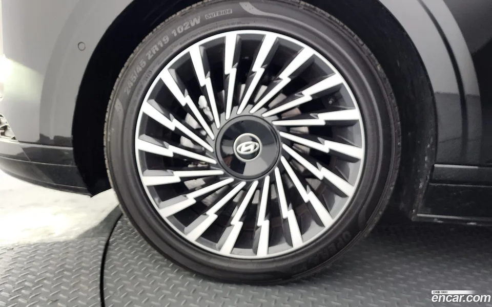 Hyundai Grandeur Hybrid 2023 — миниатюра 5