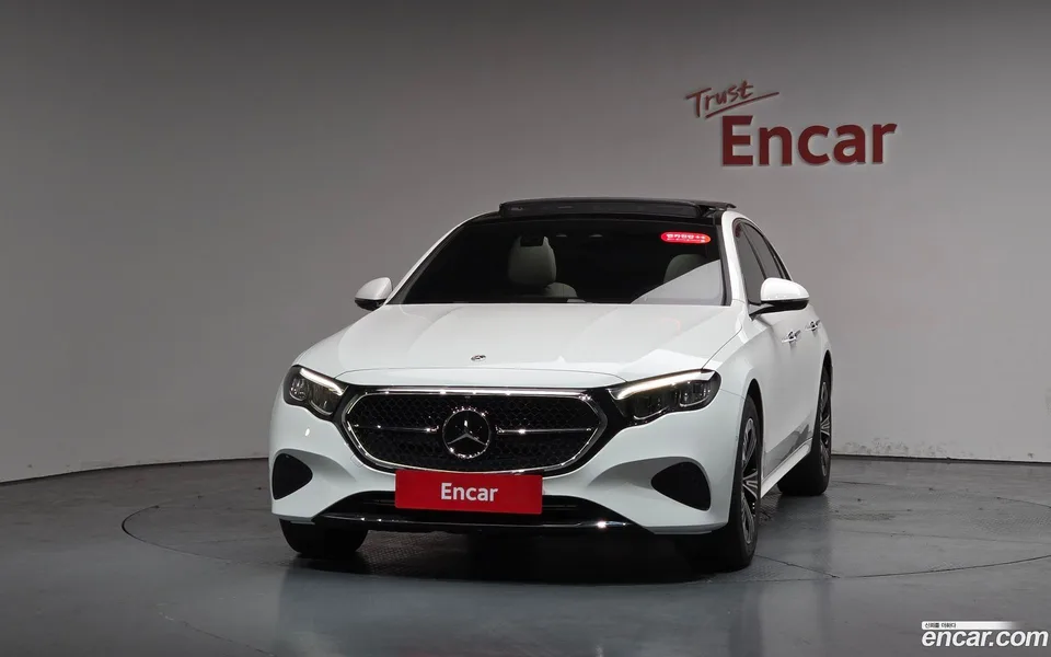 Mercedes-Benz E-Class E200 2025 — миниатюра 3