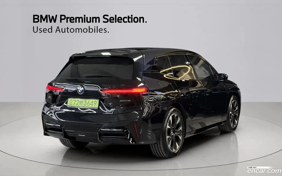BMW iX xDrive45 M 2025 — миниатюра 2