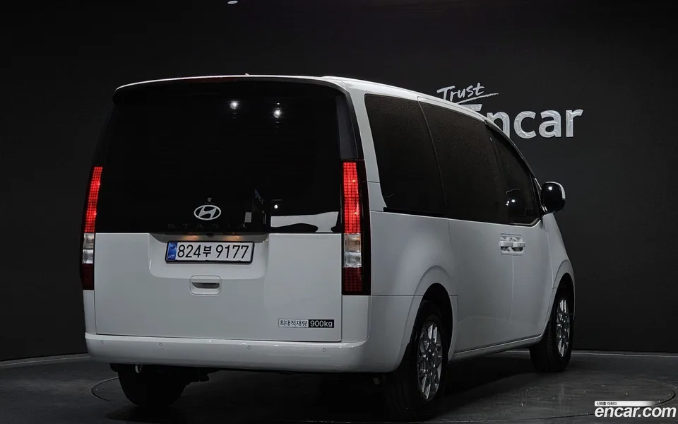 Hyundai Staria L3.5 3 2025 — миниатюра 2