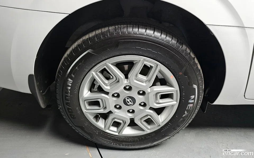 Hyundai Staria L3.5 3 2025 — миниатюра 5