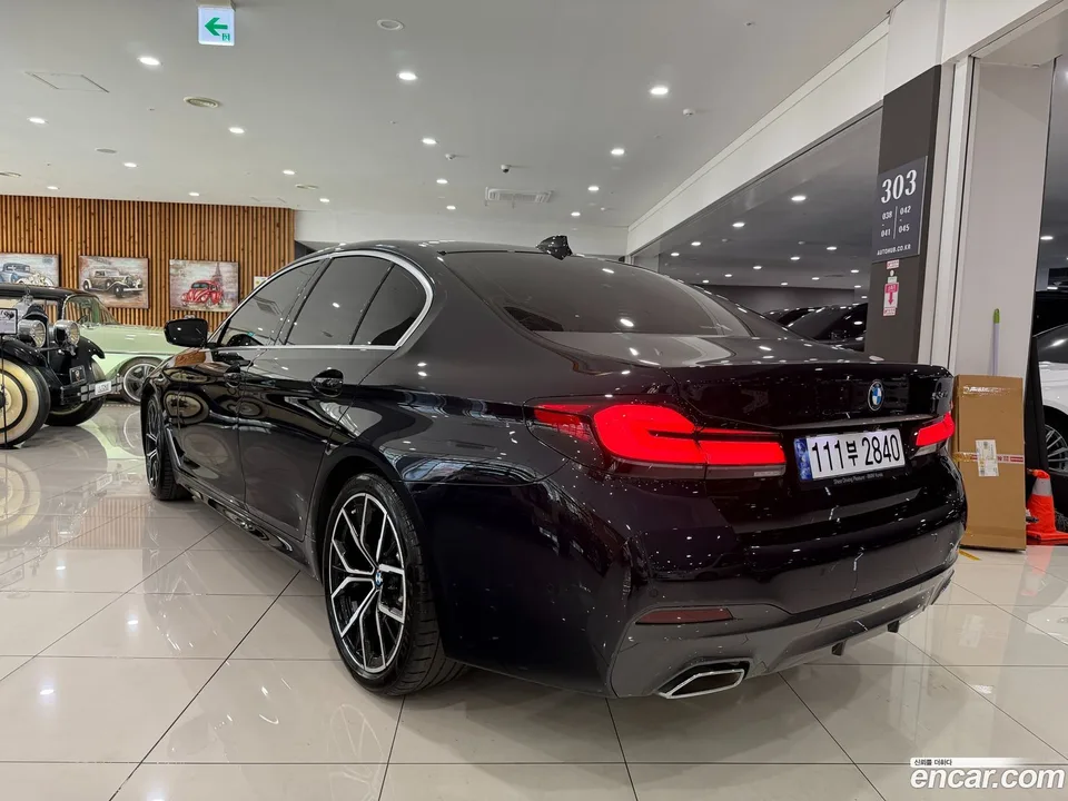 BMW 5 Series 530i M 2023 — миниатюра 2