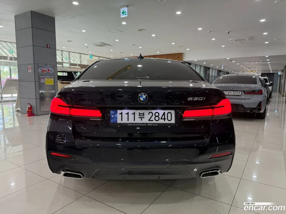 BMW 5 Series 530i M 2023 — миниатюра 4
