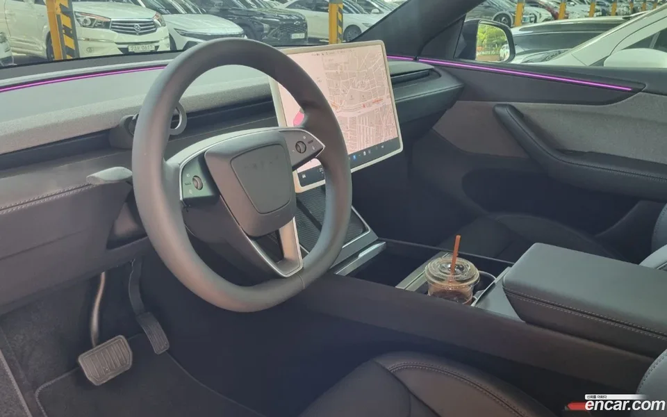 Tesla Model Y RWD 2026 — миниатюра 4
