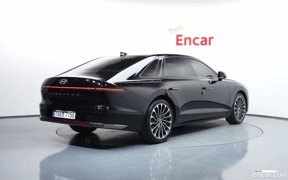 Hyundai Grandeur 2.5 2WD 2023 — миниатюра 2