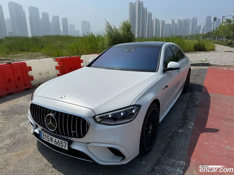 Mercedes-Benz S-Class AMG S63 E 4MATIC 2024 — миниатюра 4
