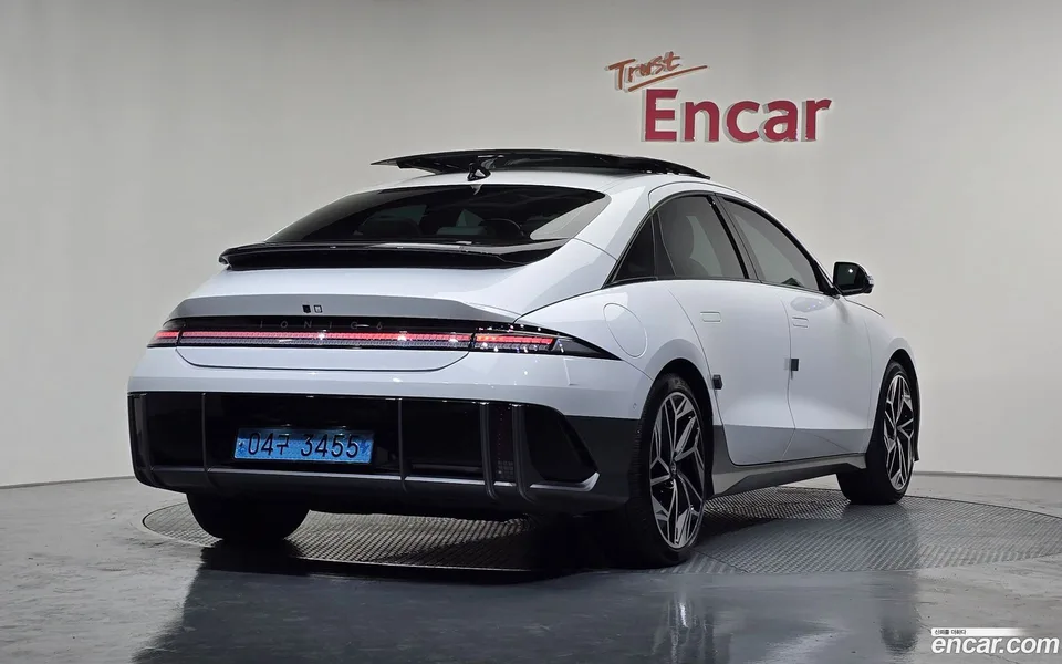 Hyundai Ioniq 6 2023 — миниатюра 2