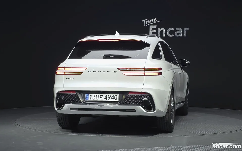 Genesis GV70 2.5T 2WD 2023 — миниатюра 4