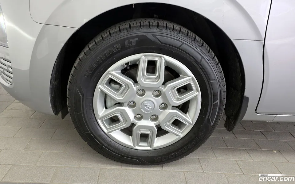 Hyundai Staria 5 2023 — миниатюра 5
