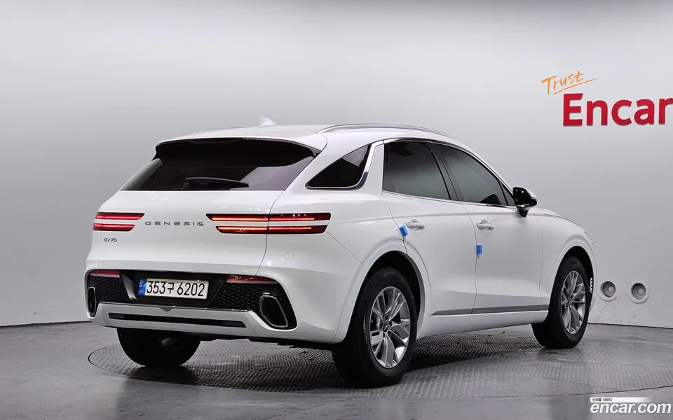 Genesis GV70 2.5T 2WD 2024 — миниатюра 2