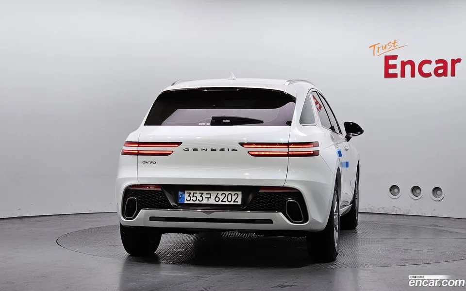 Genesis GV70 2.5T 2WD 2024 — миниатюра 4