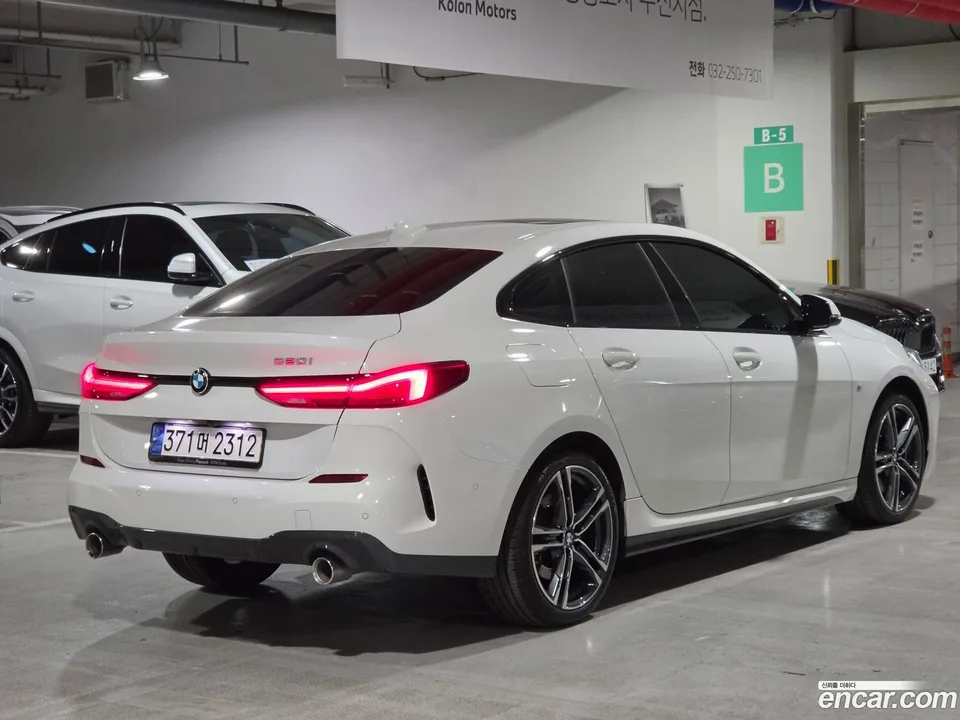 BMW 2 Series Gran Coupe 220i M 2024 — миниатюра 2