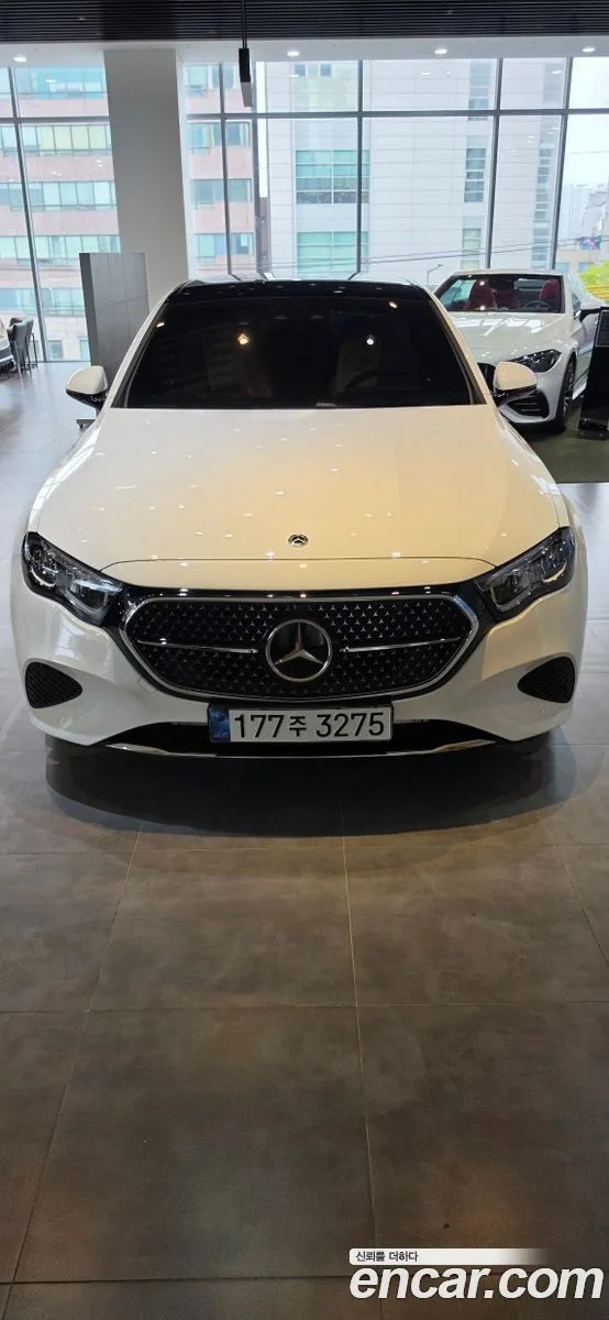 Mercedes-Benz E-Class E200 2026 — миниатюра 2