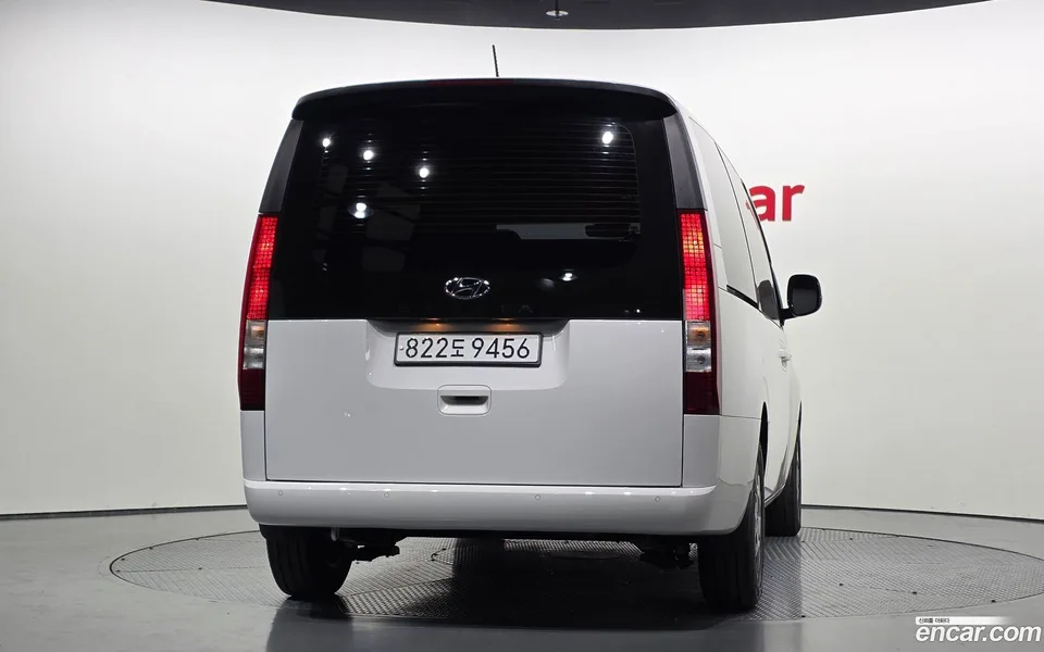 Hyundai Staria 3 2023 — миниатюра 4