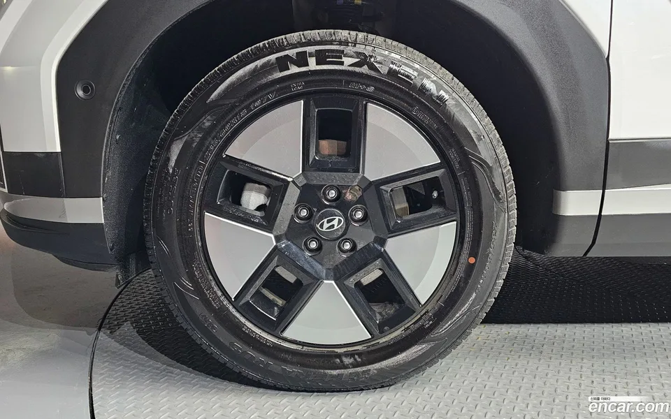 Hyundai SantaFe HEV 1.6 2WD 2023 — миниатюра 5