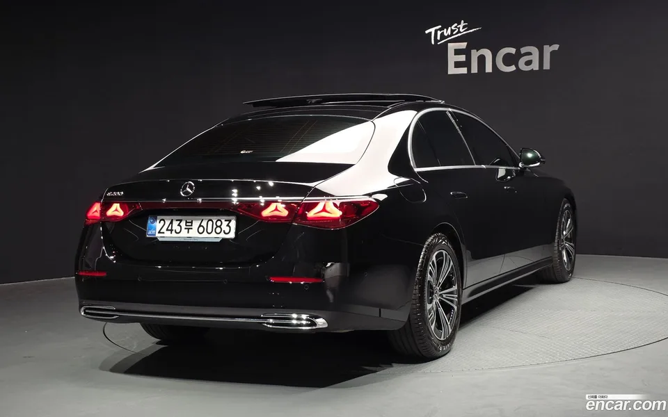 Mercedes-Benz E-Class E200 2025 — миниатюра 2