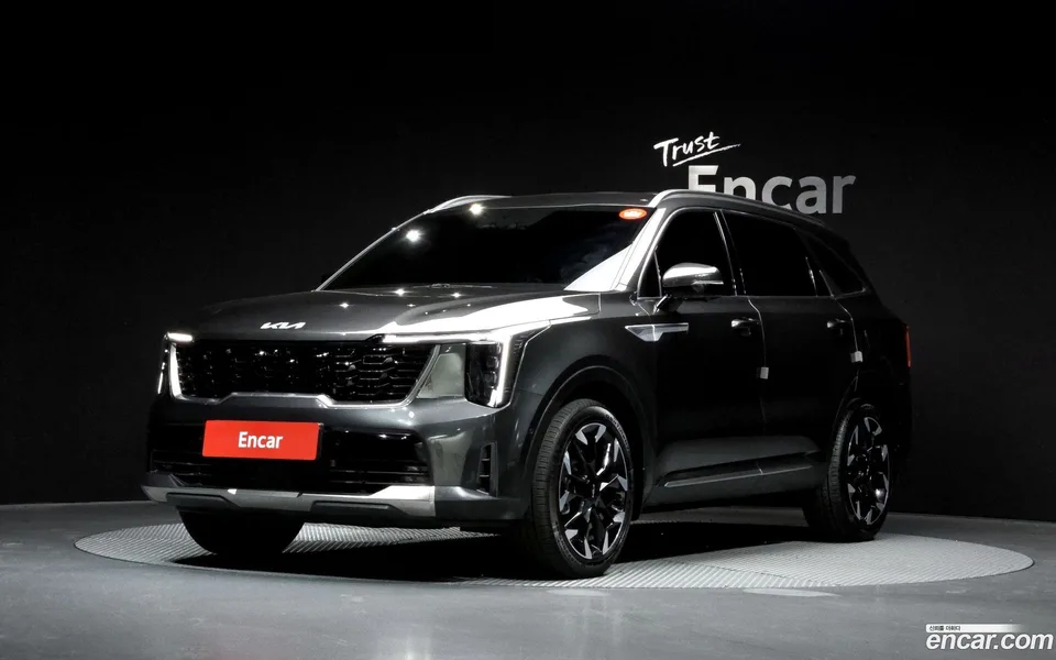 Kia Sorento 2.5T 2WD 2023 — фото 1, купить с доставкой в Москву