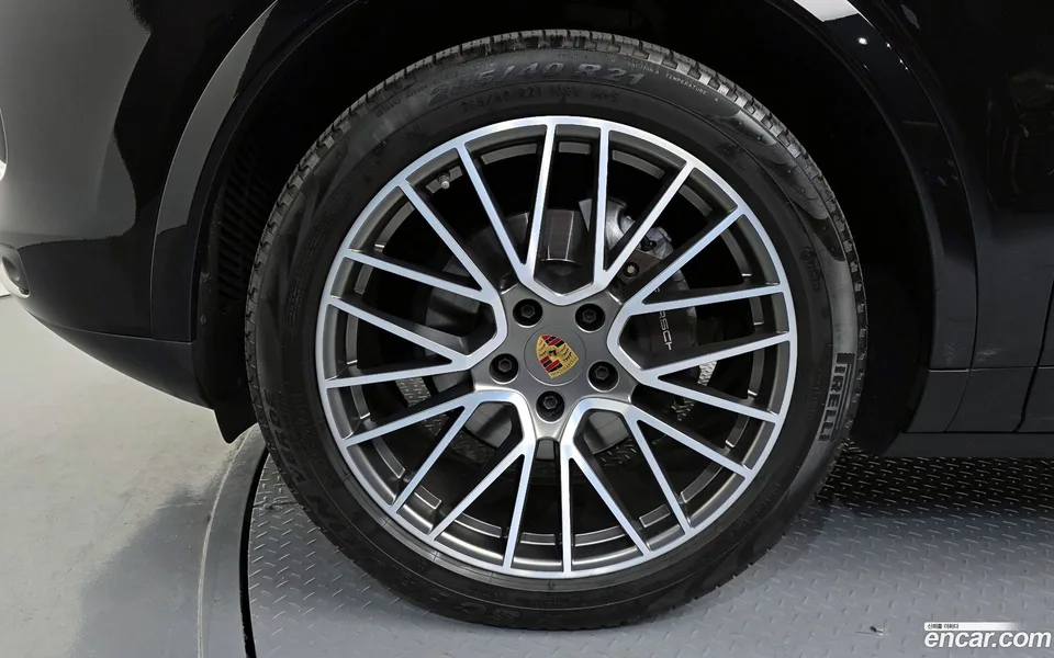 Porsche Cayenne 3.0 2023 — миниатюра 5