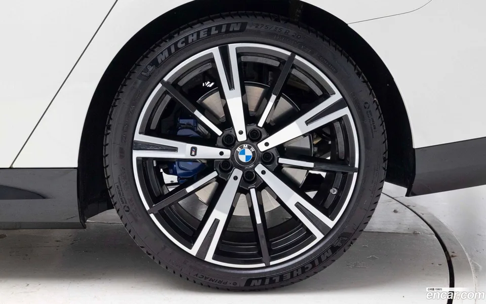 BMW 5 Series 530e M 2025 — миниатюра 5