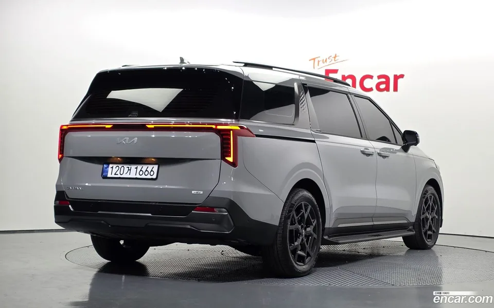 Kia Carnival HEV 9 2025 — миниатюра 2
