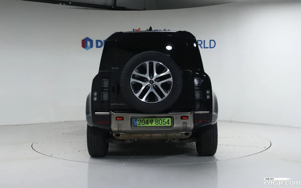 Land Rover Defender 110 P400 X 2024 — миниатюра 4