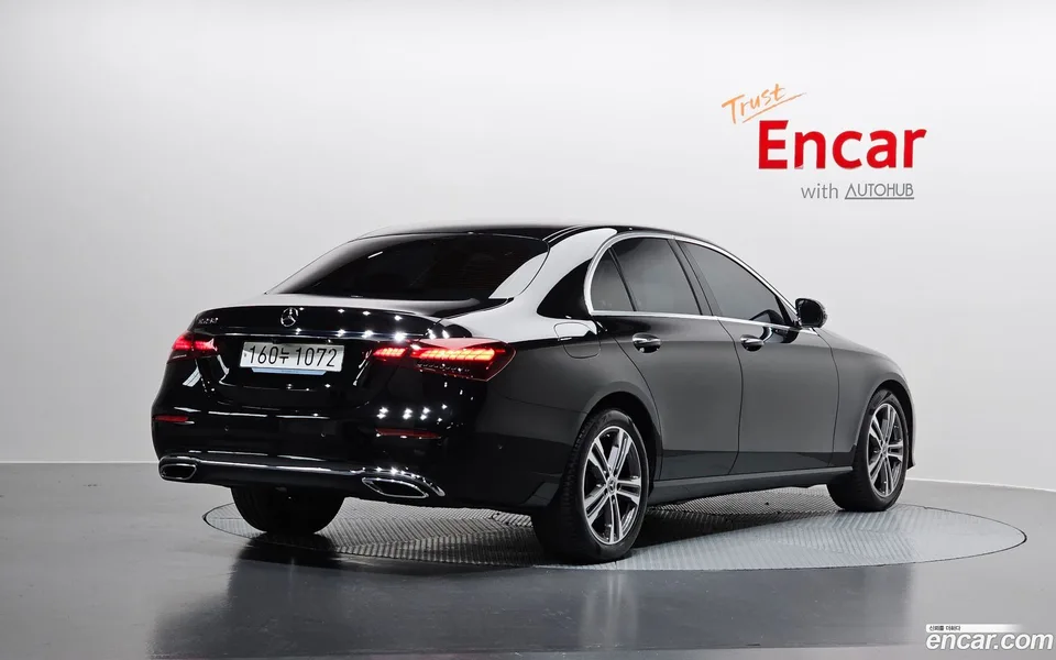 Mercedes-Benz E-Class E250 2023 — миниатюра 2