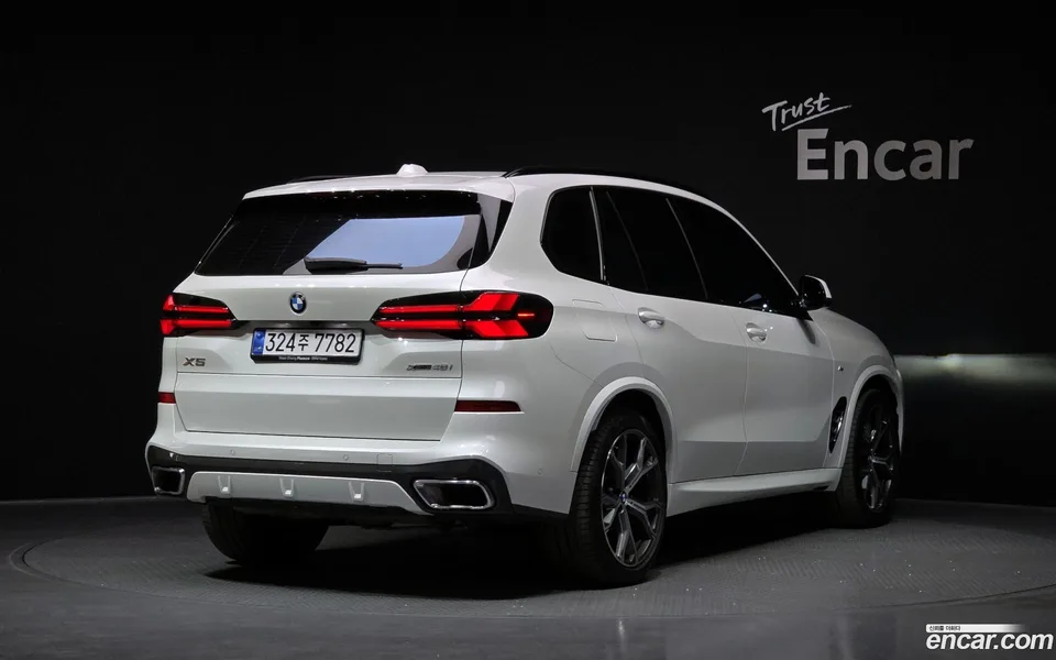 BMW X5 xDrive 40i M 2025 — миниатюра 2