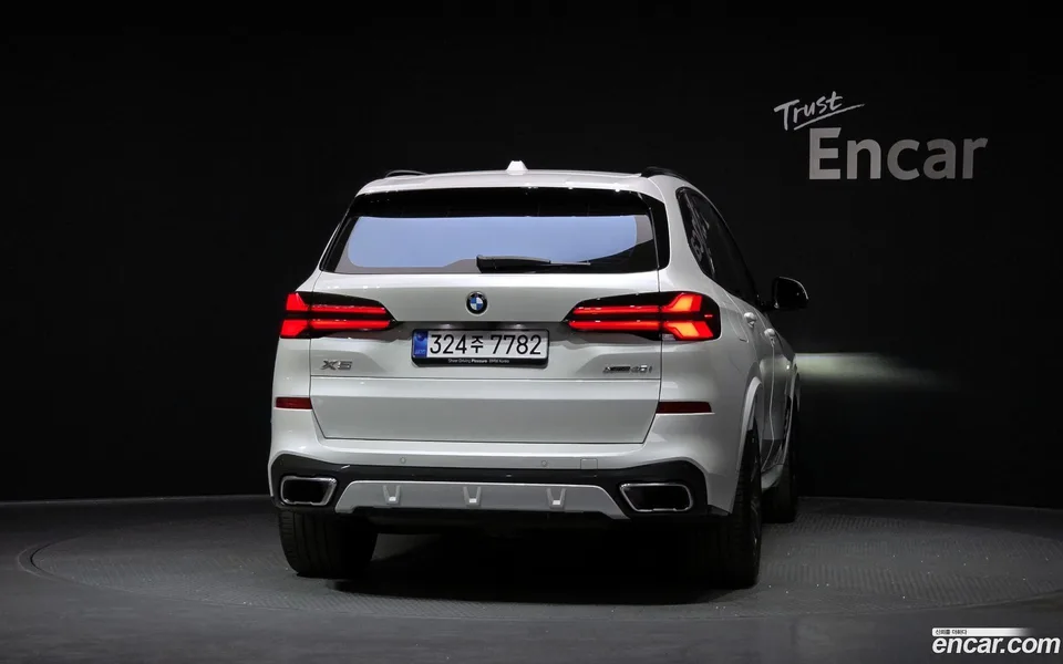 BMW X5 xDrive 40i M 2025 — миниатюра 3