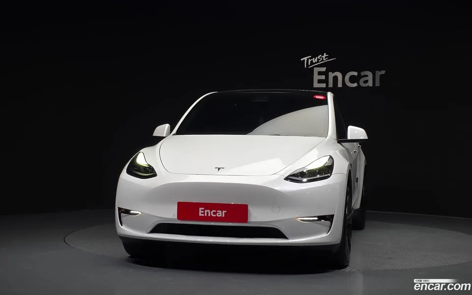 Tesla Model Y AWD 2022 — миниатюра 3