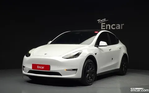 Tesla Model Y 2022 купить в Москве