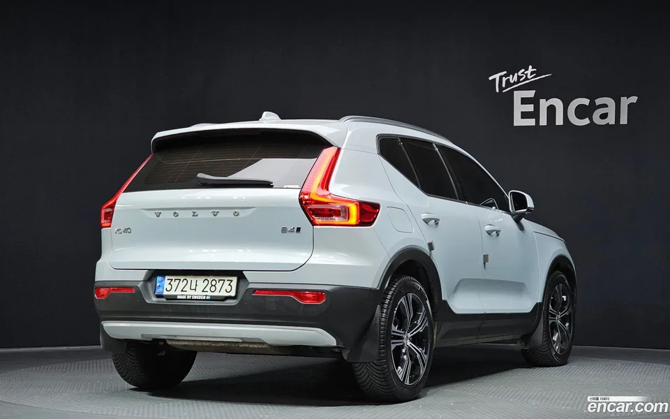 Volvo XC40 B4 2022 — миниатюра 2
