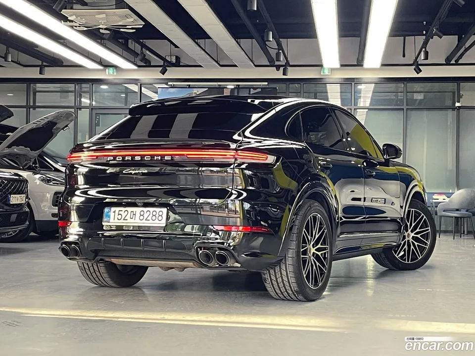 Porsche Cayenne 3.0 2025 — миниатюра 2