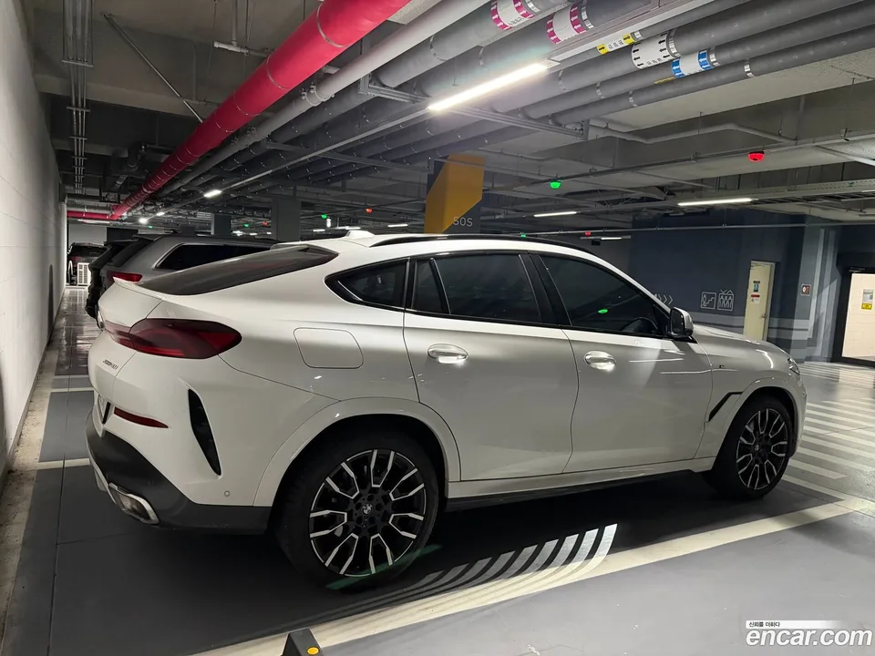 BMW X6 xDrive40i M 2025 — миниатюра 2