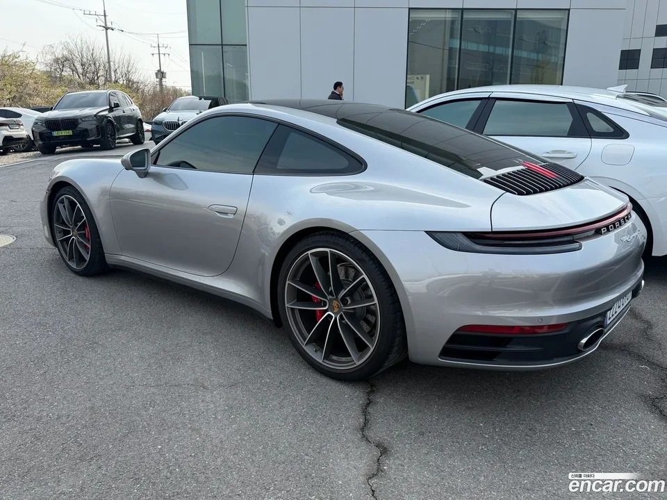 Porsche 911 4S 2024 — миниатюра 2