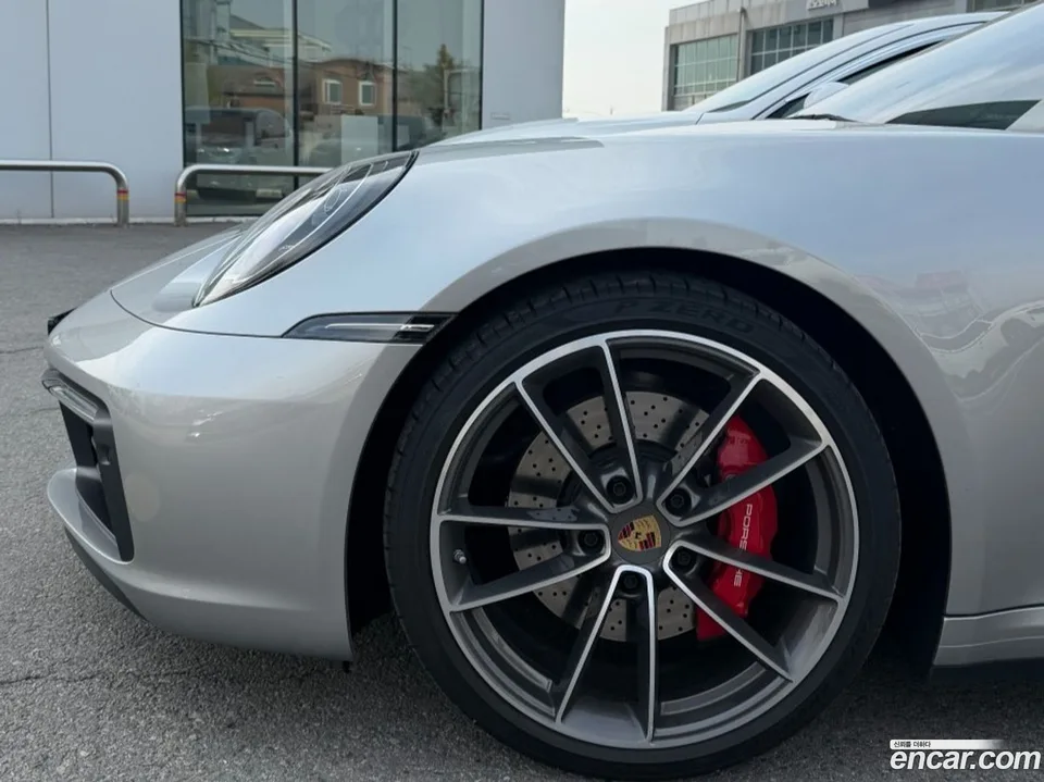 Porsche 911 4S 2024 — миниатюра 5