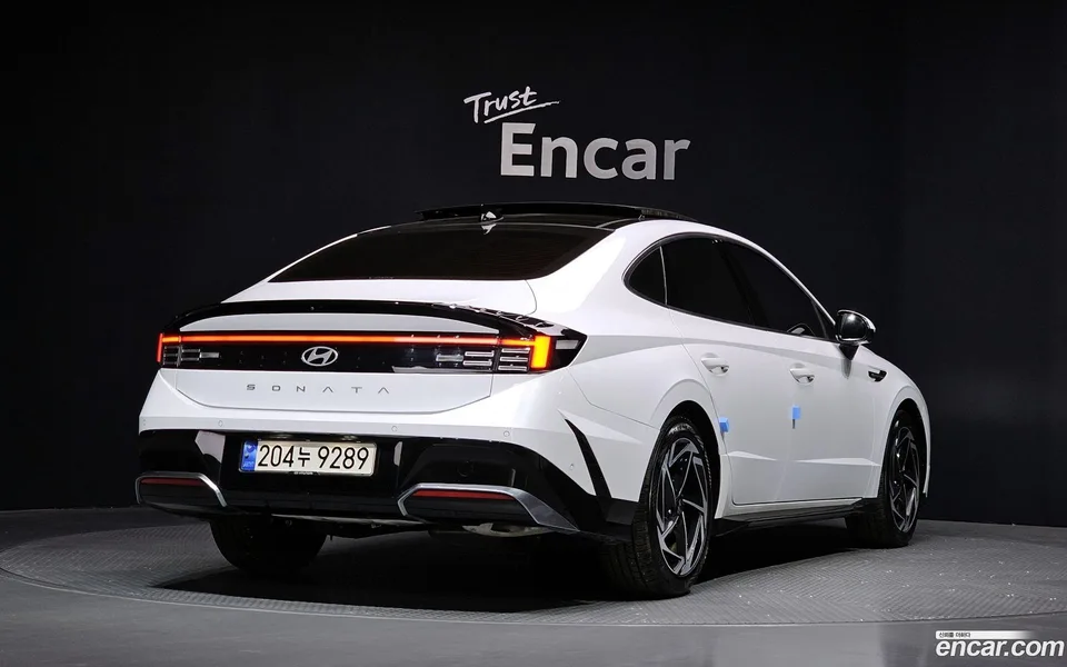 Hyundai Sonata The Edge Hybrid 2024 — миниатюра 2