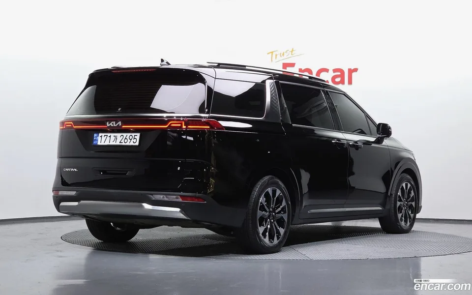 Kia Carnival 9 2023 — миниатюра 2