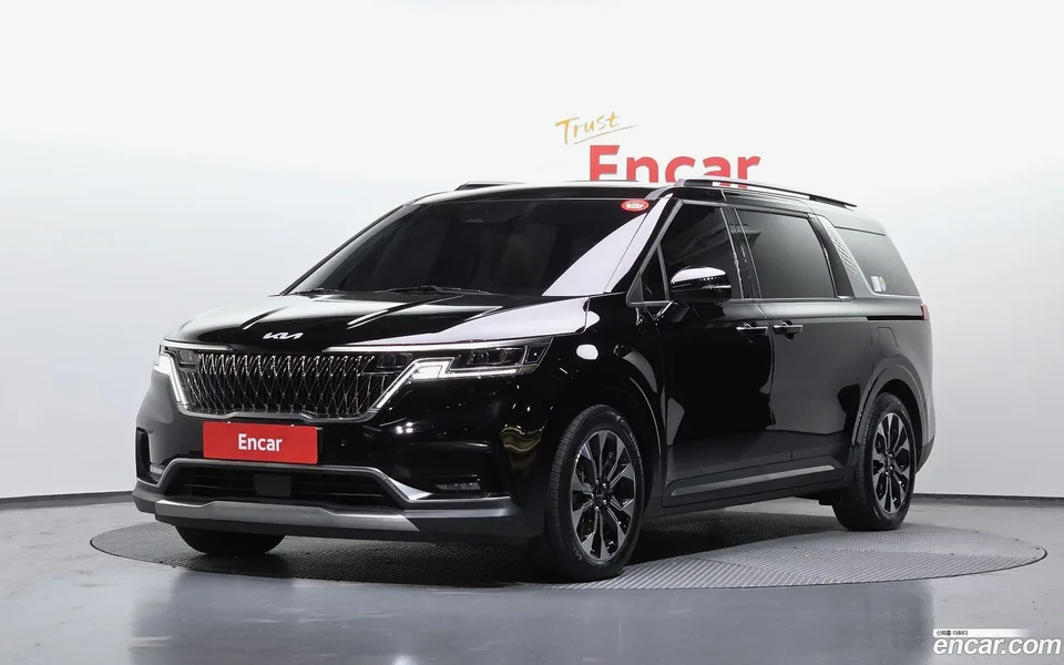 Kia Carnival 9 2023 — фото 1, купить с доставкой в Москву