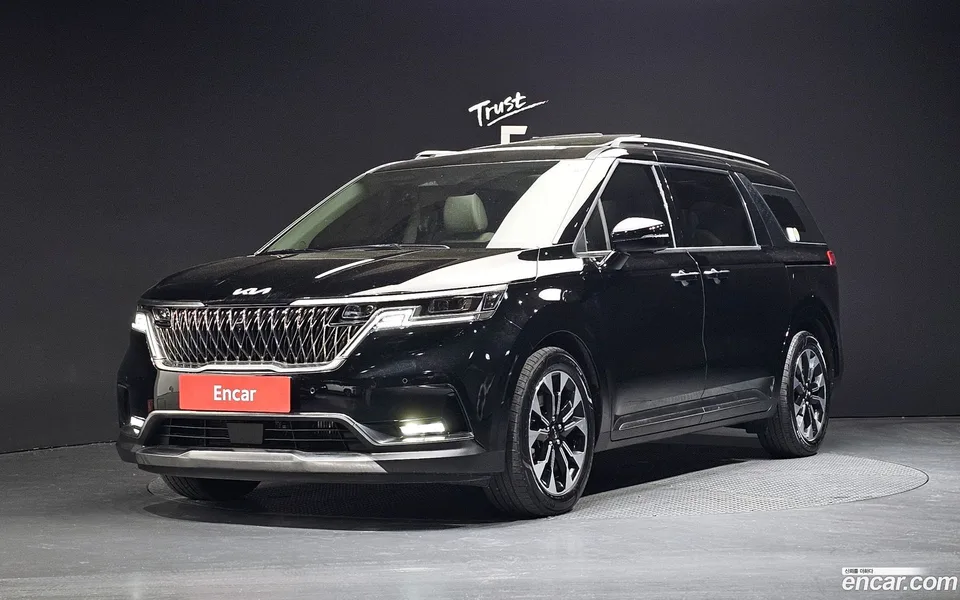 Kia Carnival 9 2023 — фото 1, купить с доставкой в Москву