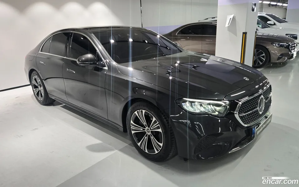 Mercedes-Benz E-Class E200 2025 — миниатюра 2