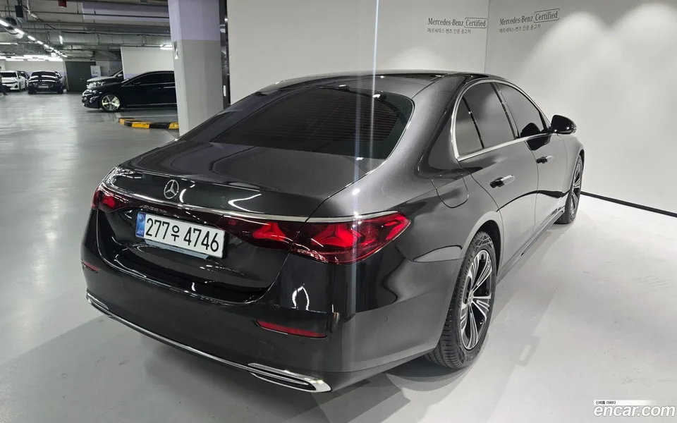 Mercedes-Benz E-Class E200 2025 — миниатюра 4