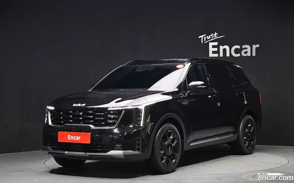 Kia Sorento 2.5T 2WD 2023 — фото 1, купить с доставкой в Москву