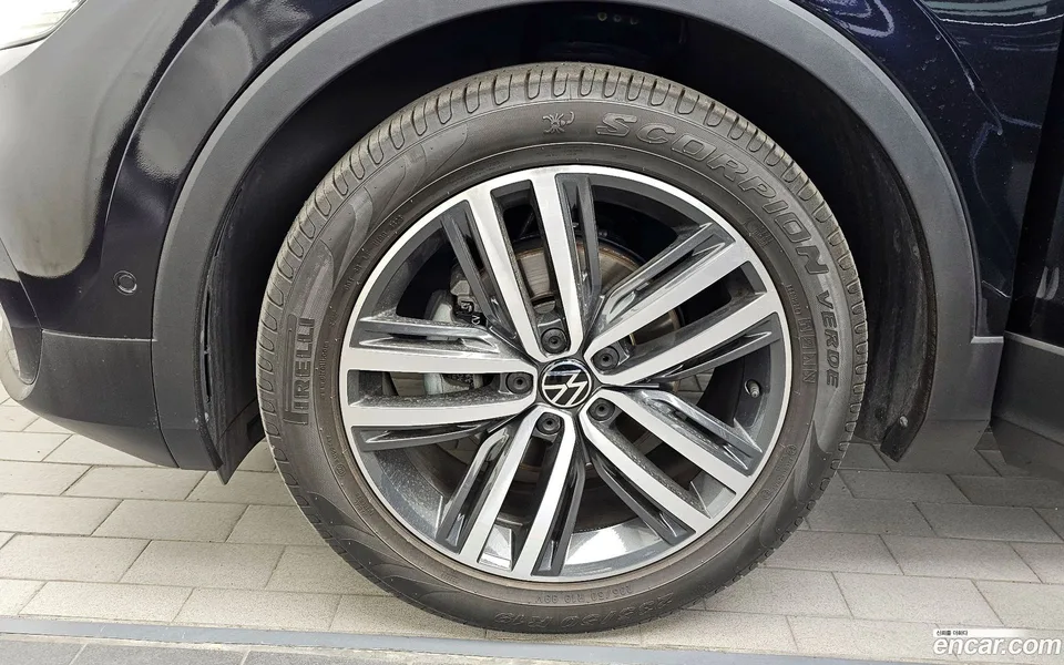 Volkswagen Tiguan 2.0 TDI 2023 — миниатюра 5